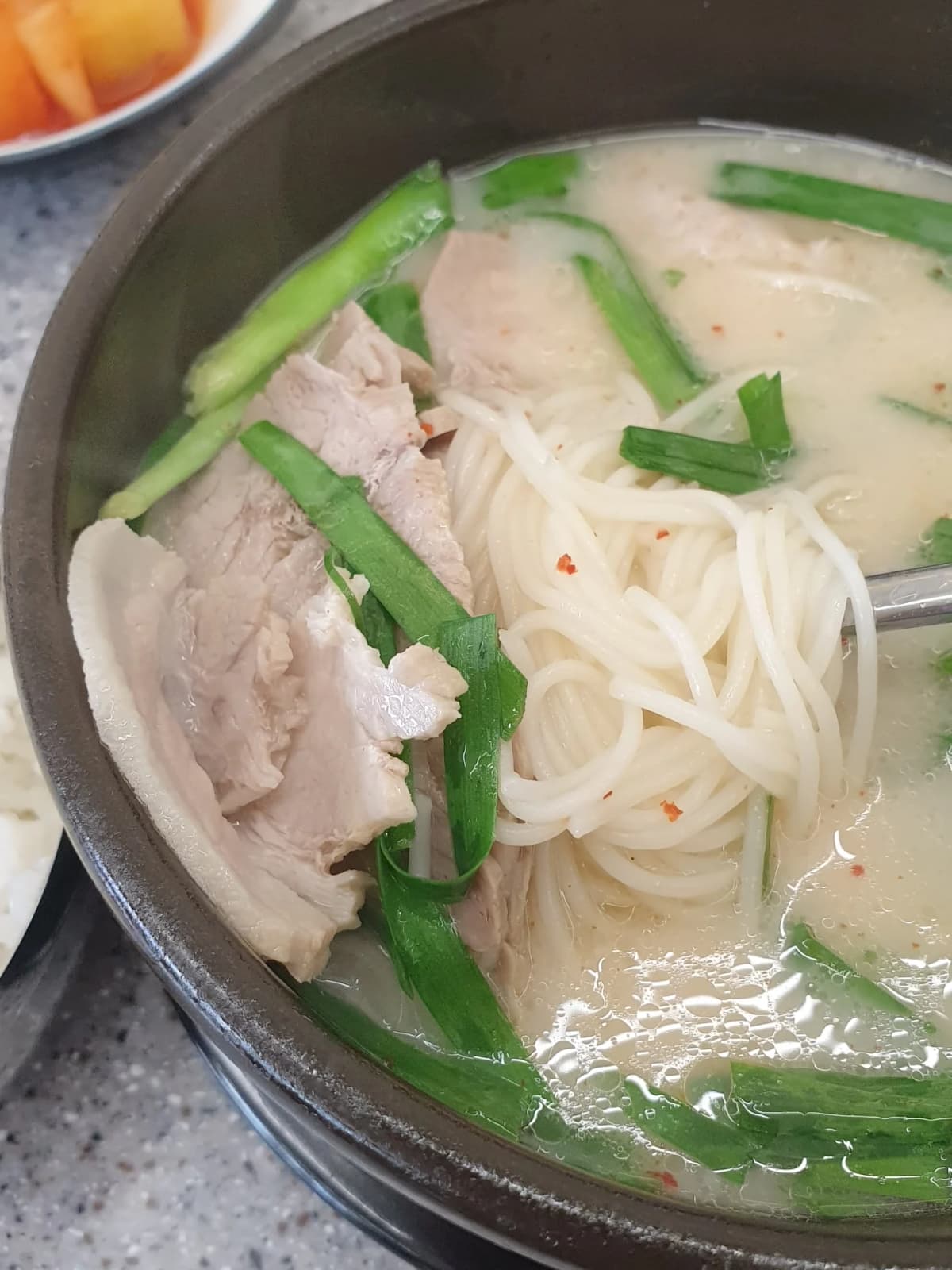 명지직영점 내부