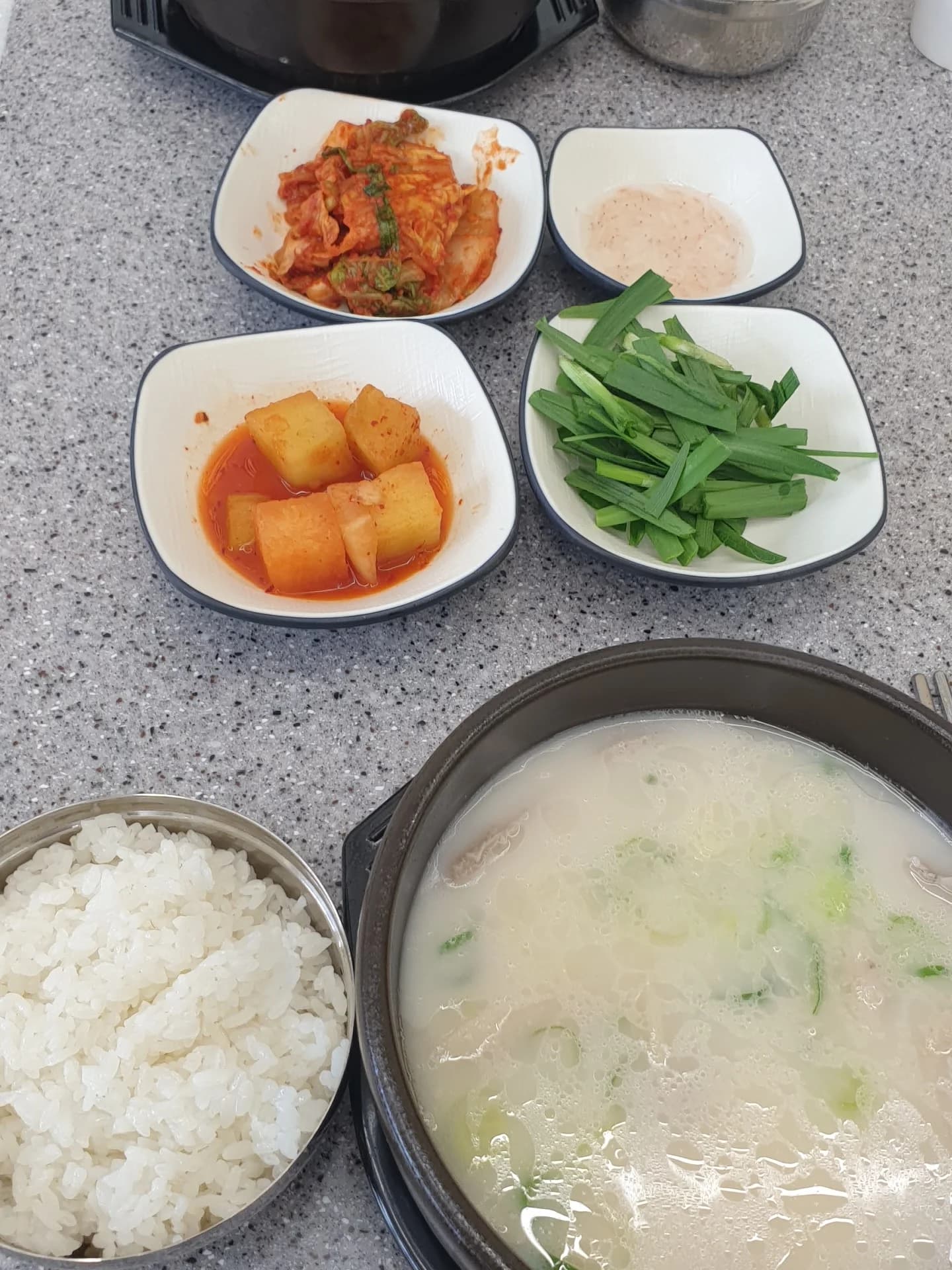 조선돼지국밥 명지직영점